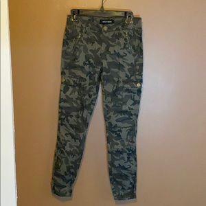 Camo skinny cargo pants